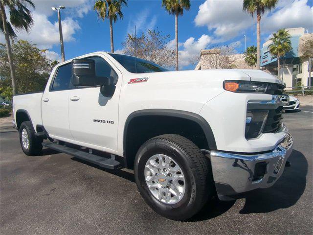 2024 Chevrolet Silverado 2500HD 4WD Crew Cab Standard Bed LT