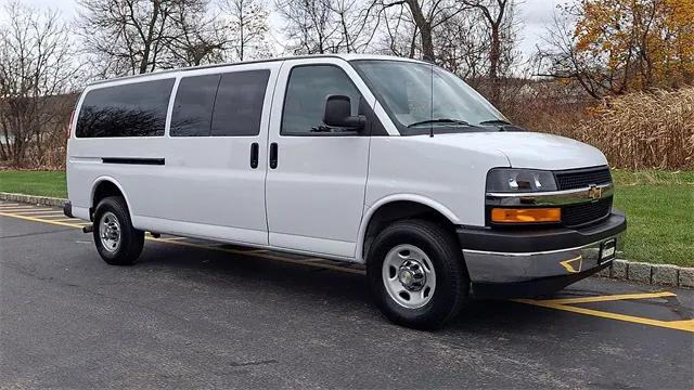 2024 Chevrolet Express Passenger RWD 3500 Extended Wheelbase LT