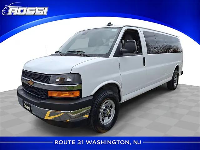 2024 Chevrolet Express Passenger RWD 3500 Extended Wheelbase LT