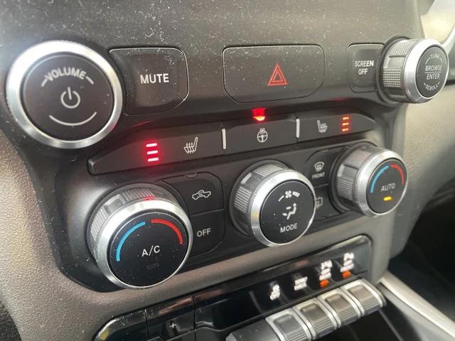 2019 RAM 1500 Big Horn/Lone Star Crew Cab 4x4 57 Box 2019 RAM 1500 Big Horn/Lone Star Crew Cab 4x4 57 Box