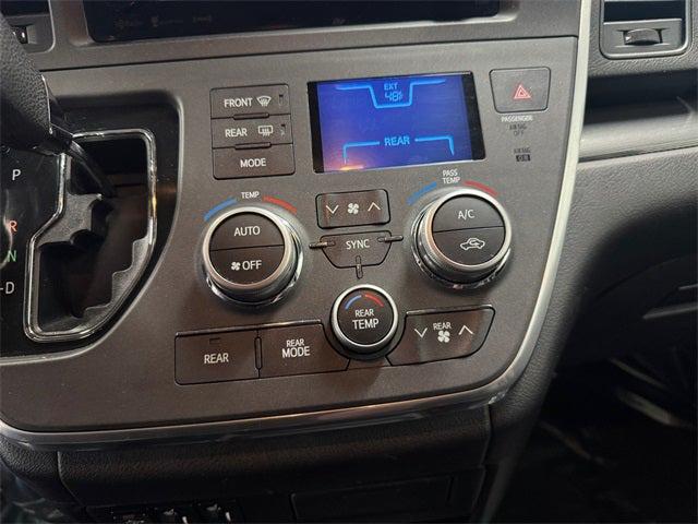 2016 Toyota Sienna SE 8 Passenger 2016 Toyota Sienna SE 8 Passenger