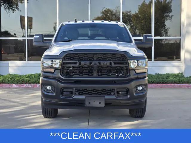 2023 RAM 3500 Tradesman Crew Cab 4x4 8 Box