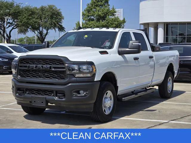 2023 RAM 3500 Tradesman Crew Cab 4x4 8 Box
