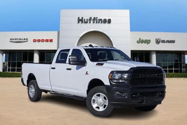 2023 RAM 3500 Tradesman Crew Cab 4x4 8 Box