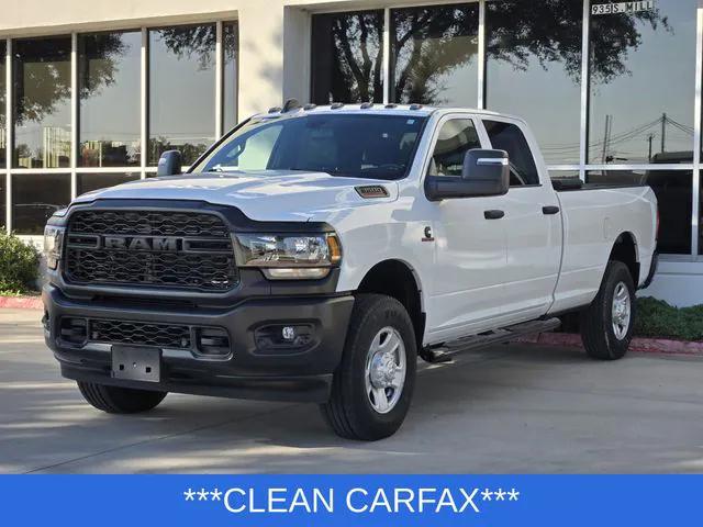 2023 RAM 3500 Tradesman Crew Cab 4x4 8 Box