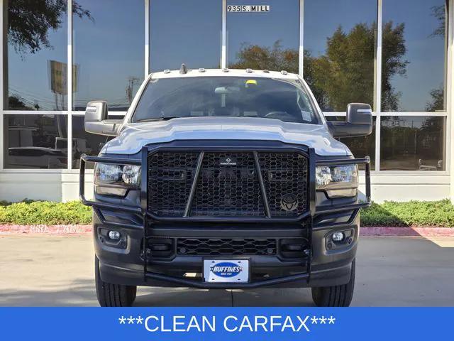 2023 RAM 3500 Tradesman Crew Cab 4x4 8 Box