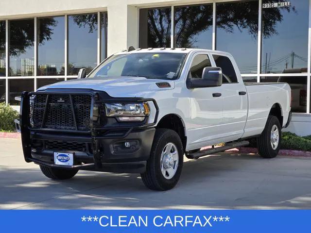 2023 RAM 3500 Tradesman Crew Cab 4x4 8 Box