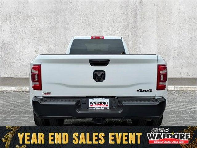 2024 RAM 3500 Tradesman Crew Cab 4x4 8 Box