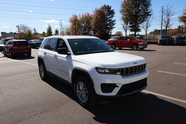2023 Jeep Grand Cherokee Laredo X 4x4