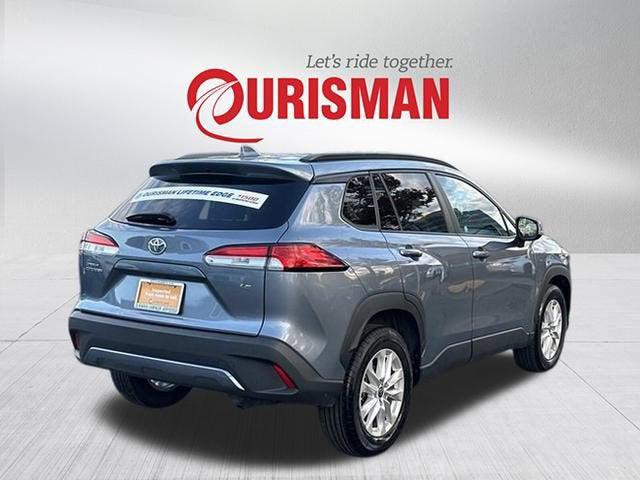 2024 Toyota Corolla Cross LE