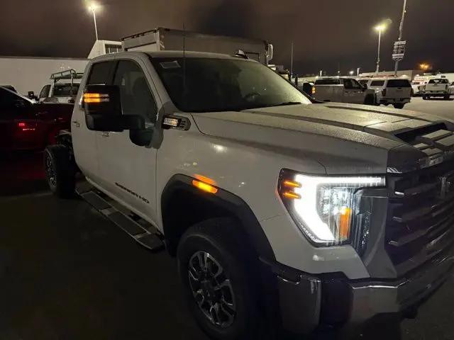 2026 GMC Sierra 3500HD Double Cab, Long Bed, SLE Dual Rear Wheel, 4WD