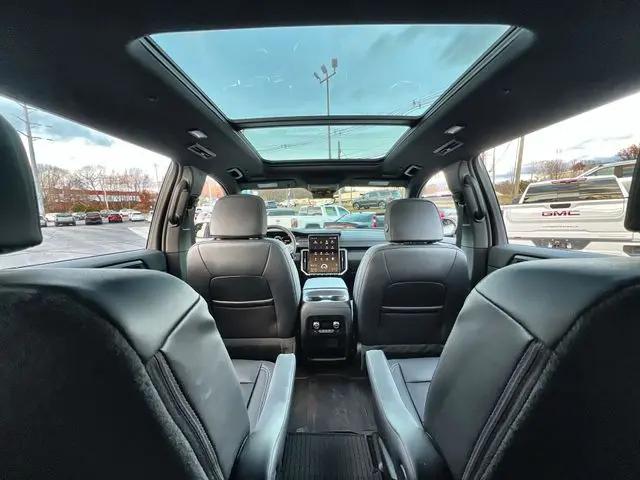 2026 GMC Acadia Elevation AWD
