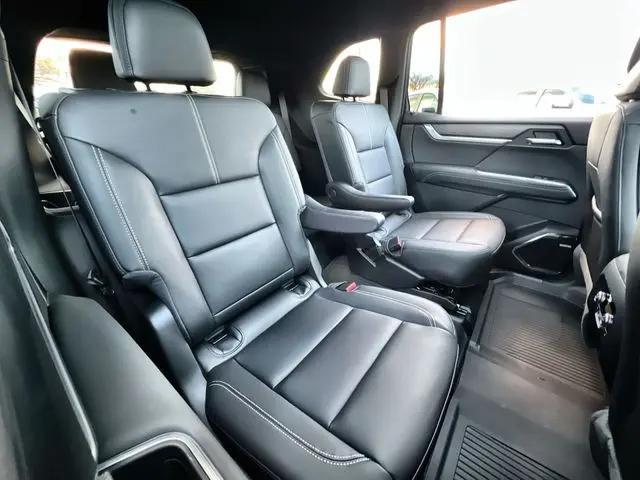 2026 GMC Acadia Elevation AWD