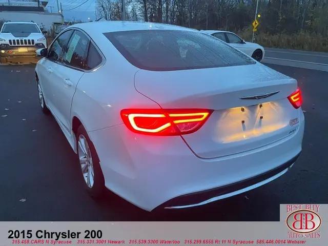 2015 Chrysler 200 Limited