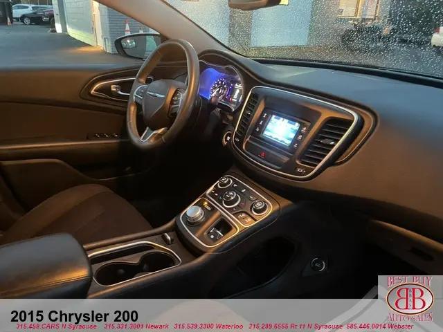 2015 Chrysler 200 Limited