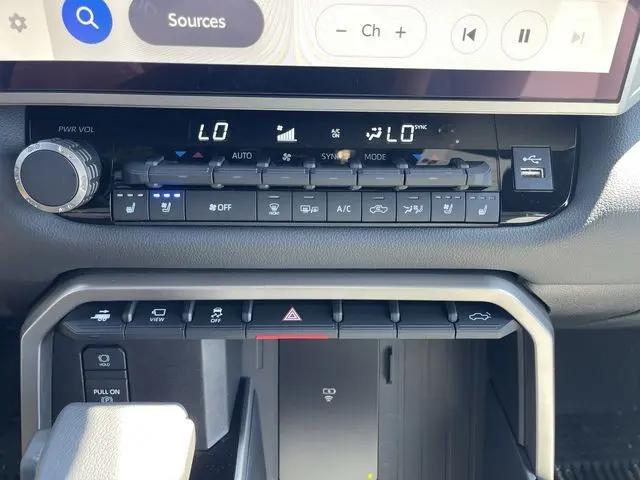 2026 Toyota Tundra Limited CrewMax 6.4' Bed