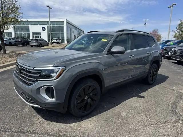 2026 Volkswagen Atlas SE with Technology for sale in Lee's Summit, MO