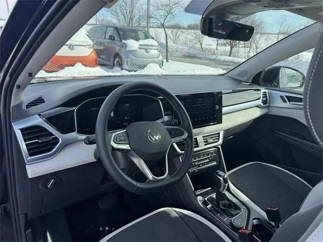 2026 Volkswagen Taos SE