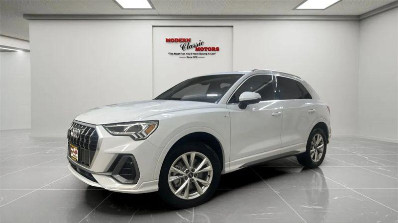 2025 Audi Q3 Premium 45 TFSI S line quattro Tiptronic