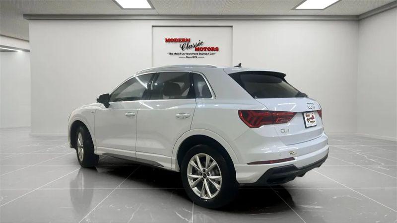 2025 Audi Q3 Premium 45 TFSI S line quattro Tiptronic