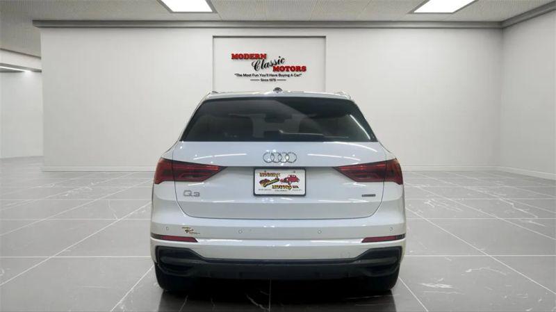 2025 Audi Q3 Premium 45 TFSI S line quattro Tiptronic