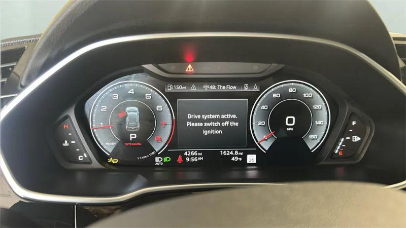 2025 Audi Q3 Premium 45 TFSI S line quattro Tiptronic