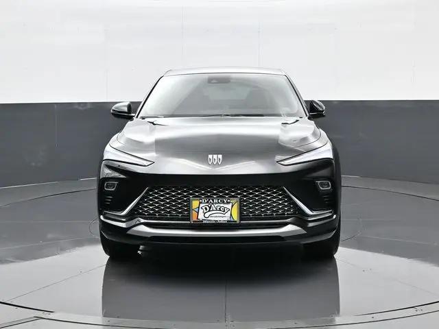2026 Buick NV Avenir FWD