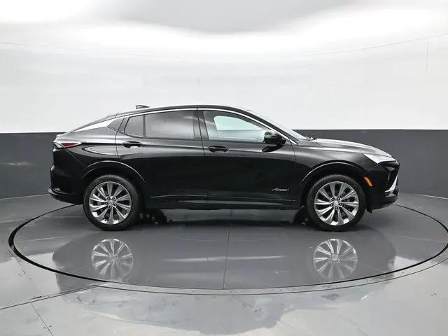2026 Buick NV Avenir FWD