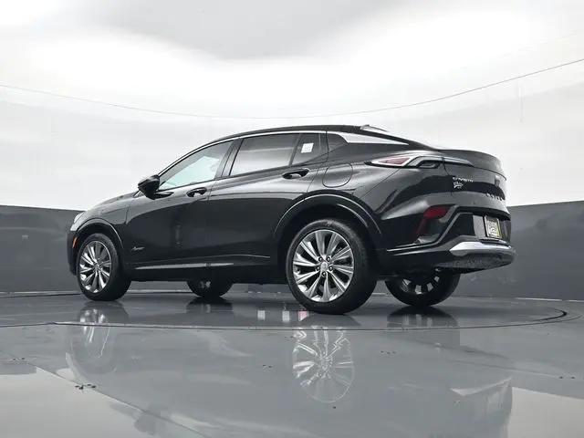 2026 Buick NV Avenir FWD