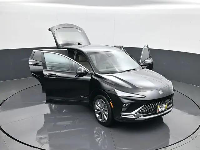 2026 Buick NV Avenir FWD