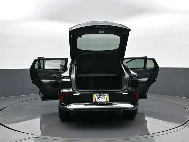 2026 Buick NV Avenir FWD