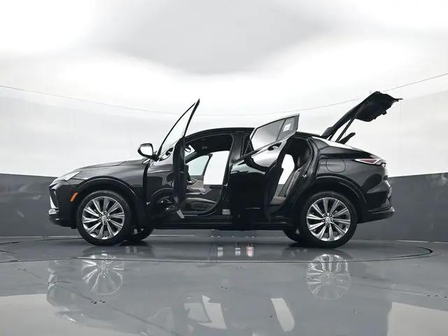 2026 Buick NV Avenir FWD