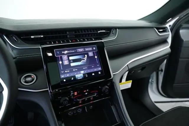 2025 Jeep Grand Cherokee Altitude X 4x4