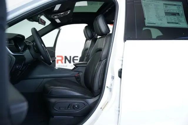 2025 Jeep Grand Cherokee Altitude X 4x4