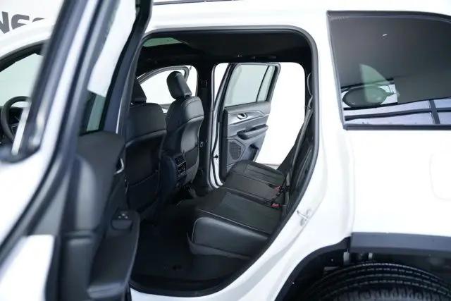 2025 Jeep Grand Cherokee Altitude X 4x4