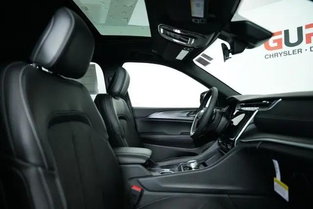 2025 Jeep Grand Cherokee Altitude X 4x4