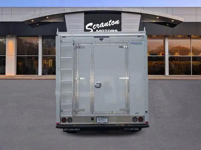 2025 GMC Savana Cutaway 4500 Van