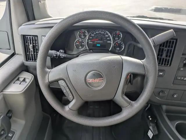 2025 GMC Savana Cutaway 4500 Van