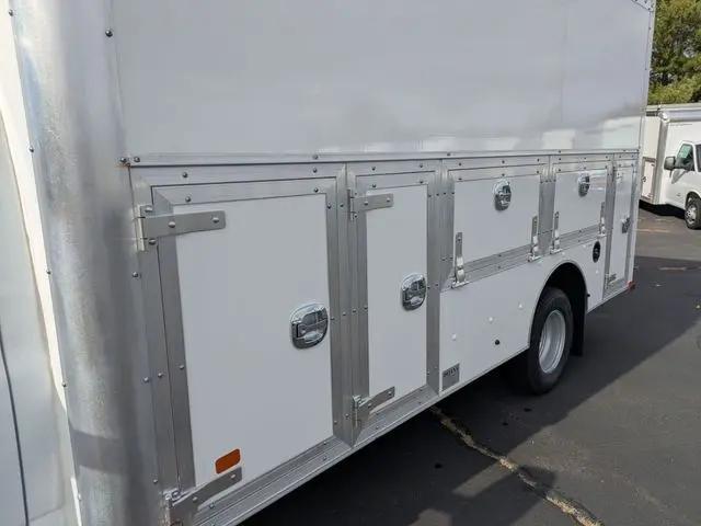 2025 GMC Savana Cutaway 4500 Van