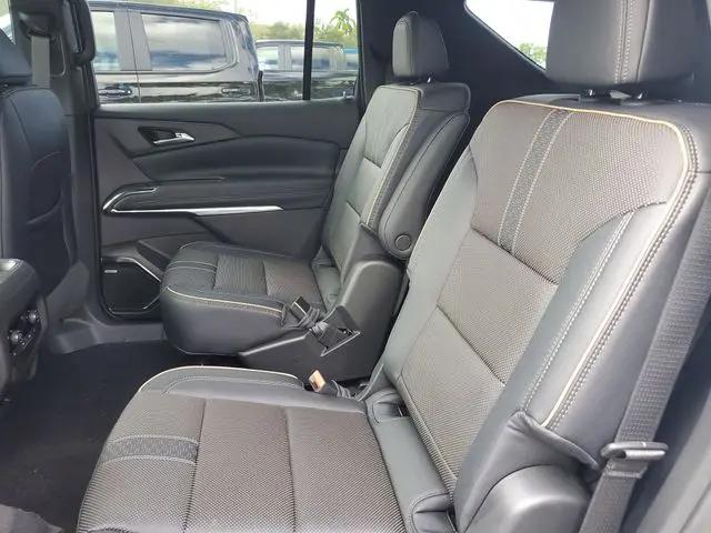 2026 Chevrolet Traverse FWD High Country