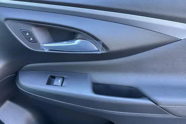 2026 Buick NV Preferred FWD