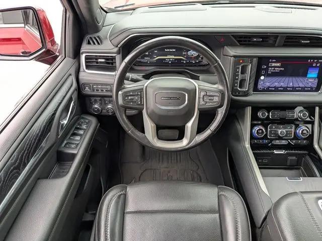 2022 GMC Yukon 4WD Denali