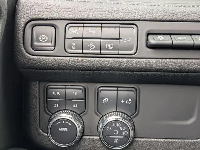 2022 GMC Yukon 4WD Denali