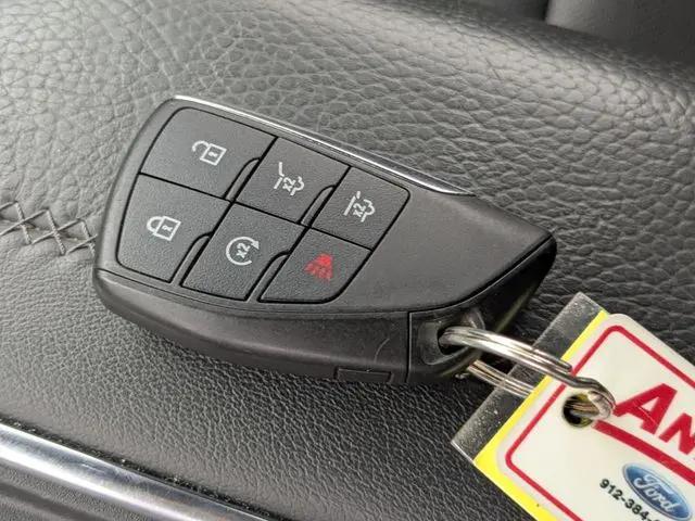 2022 GMC Yukon 4WD Denali