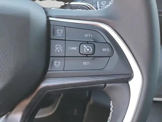 2025 Jeep Grand Cherokee L Limited 4x4