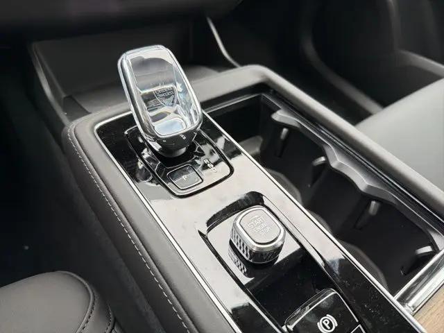 2026 Volvo XC90 Plus, B6 AWD Gas (mild hybrid), Gasoline, Bright, 7 Seats