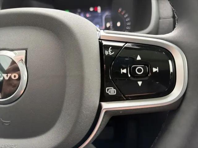 2026 Volvo XC90 Plus, B6 AWD Gas (mild hybrid), Gasoline, Bright, 7 Seats