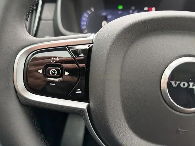 2026 Volvo XC90 Plus, B6 AWD Gas (mild hybrid), Gasoline, Bright, 7 Seats