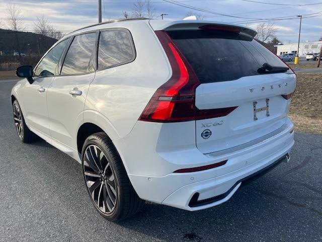 2026 Volvo XC60 B5 Ultra