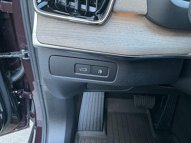 2026 Volvo XC90 Plug-In Hybrid Ultra, T8 AWD, Electric/Gasoline, Bright, 7 Seats